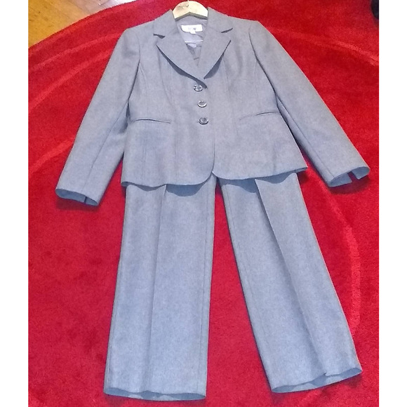 Le Suit Jackets & Blazers - LeSuit herringbone suit in Gray - Sz 8